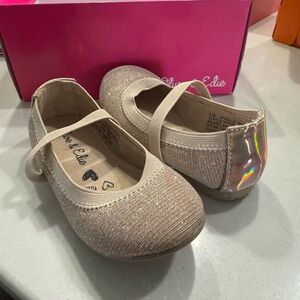 Olive & Edie sparkle toddler size 7 shoe. Worn once